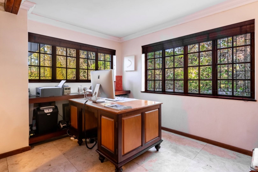 4 Bedroom Property for Sale in Constantia Western Cape